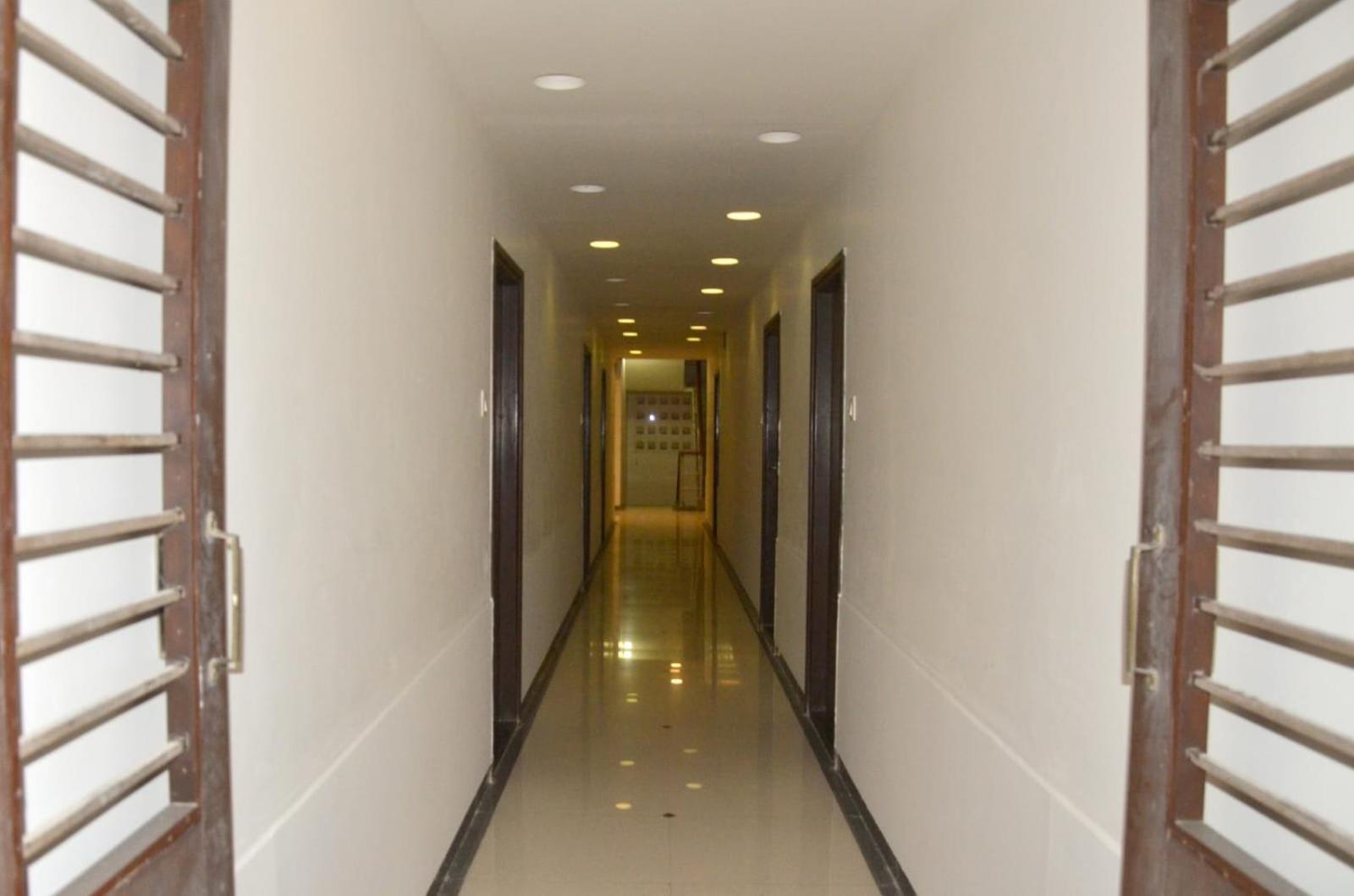 Hotel Sahyog Padra  Екстер'єр фото